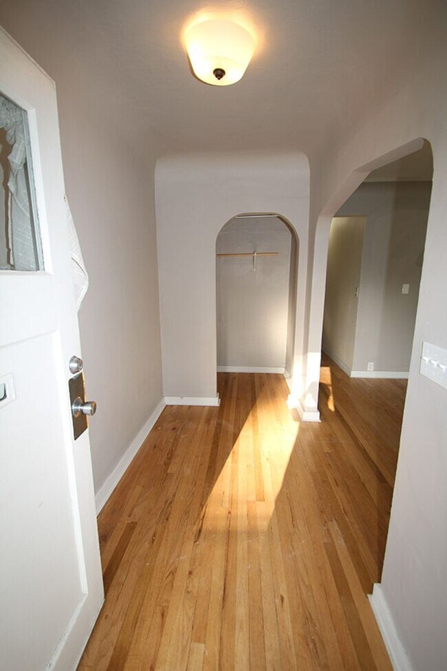 Building Photo - 7326 Triplex