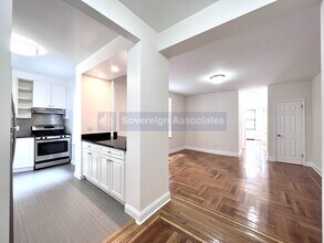 Building Photo - 105 Pinehurst Ave