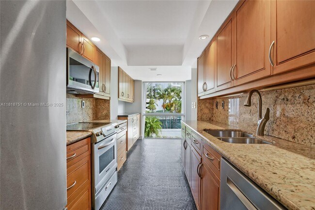 Building Photo - 3769 NE 209th Terrace