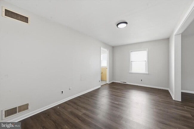 Foto del edificio - 3 Curtis Ave