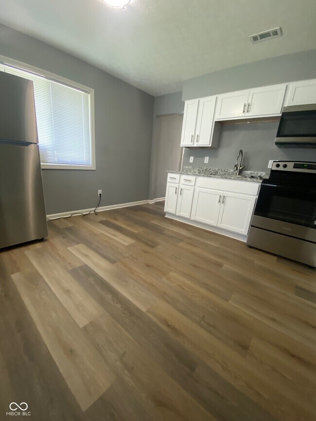 Foto del edificio - 3841 N Grand Ave
