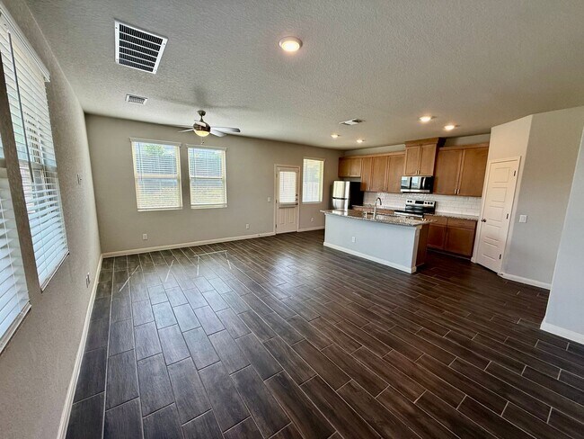 Building Photo - 117 Joseph Cir