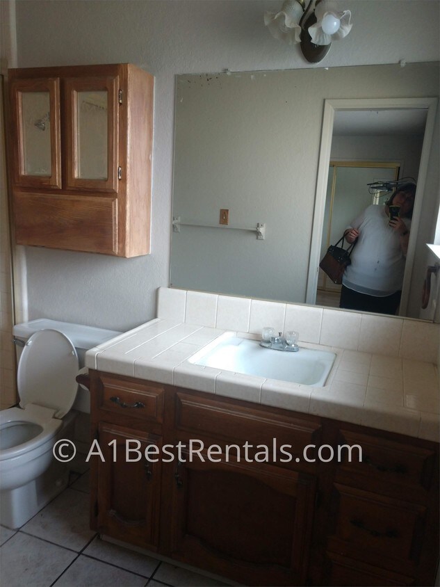 Foto principal - 1100 Chardonnay Way