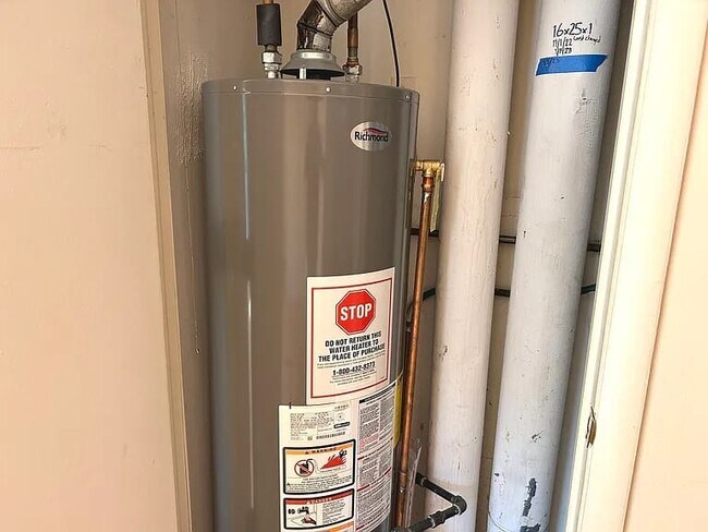 Foto del edificio - 1964 Kenilworth Cir