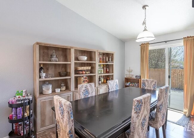 Foto del edificio - 8655 W Canterbury St