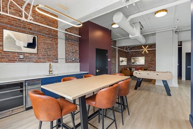 Building Photo - Ventana Lofts