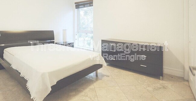 Foto del edificio - 150 SW 10th St