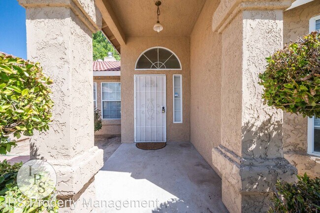 Building Photo - 3 br, 2 bath House - 14552 W. Sunset Ave.