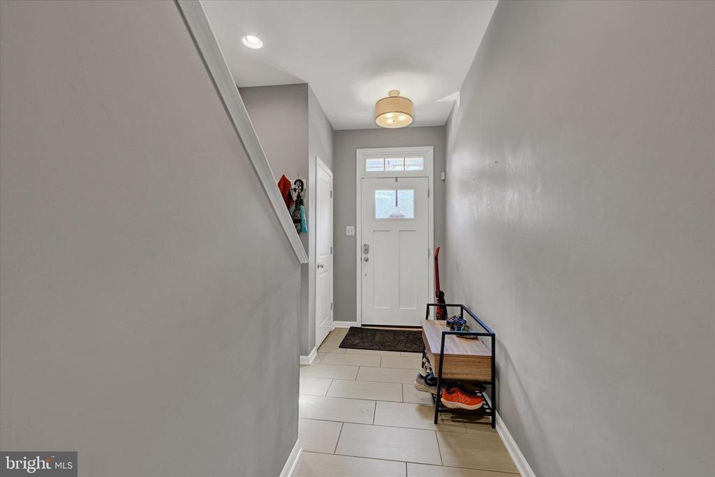 Foto principal - 7650 Lyndon Ct