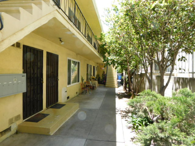 Foto del edificio - 1671 Federal Ave