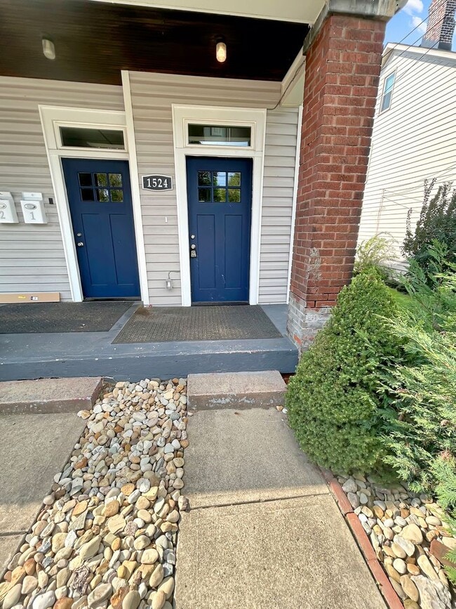 Building Photo - 1524 4th Ave