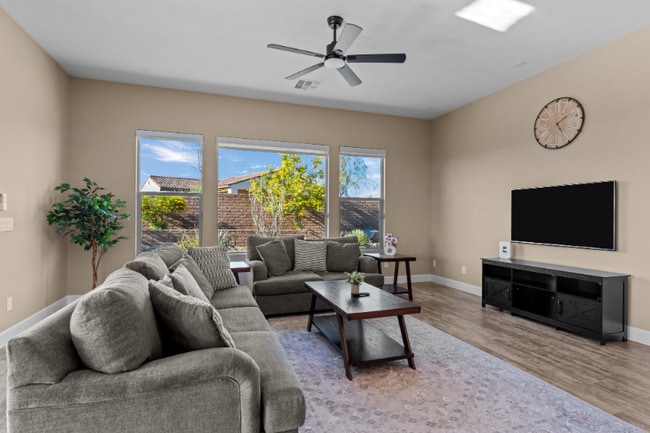 Foto del edificio - 3925 Gold Ridge Rd