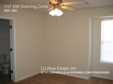 Building Photo - 1117 NW Downing Cir