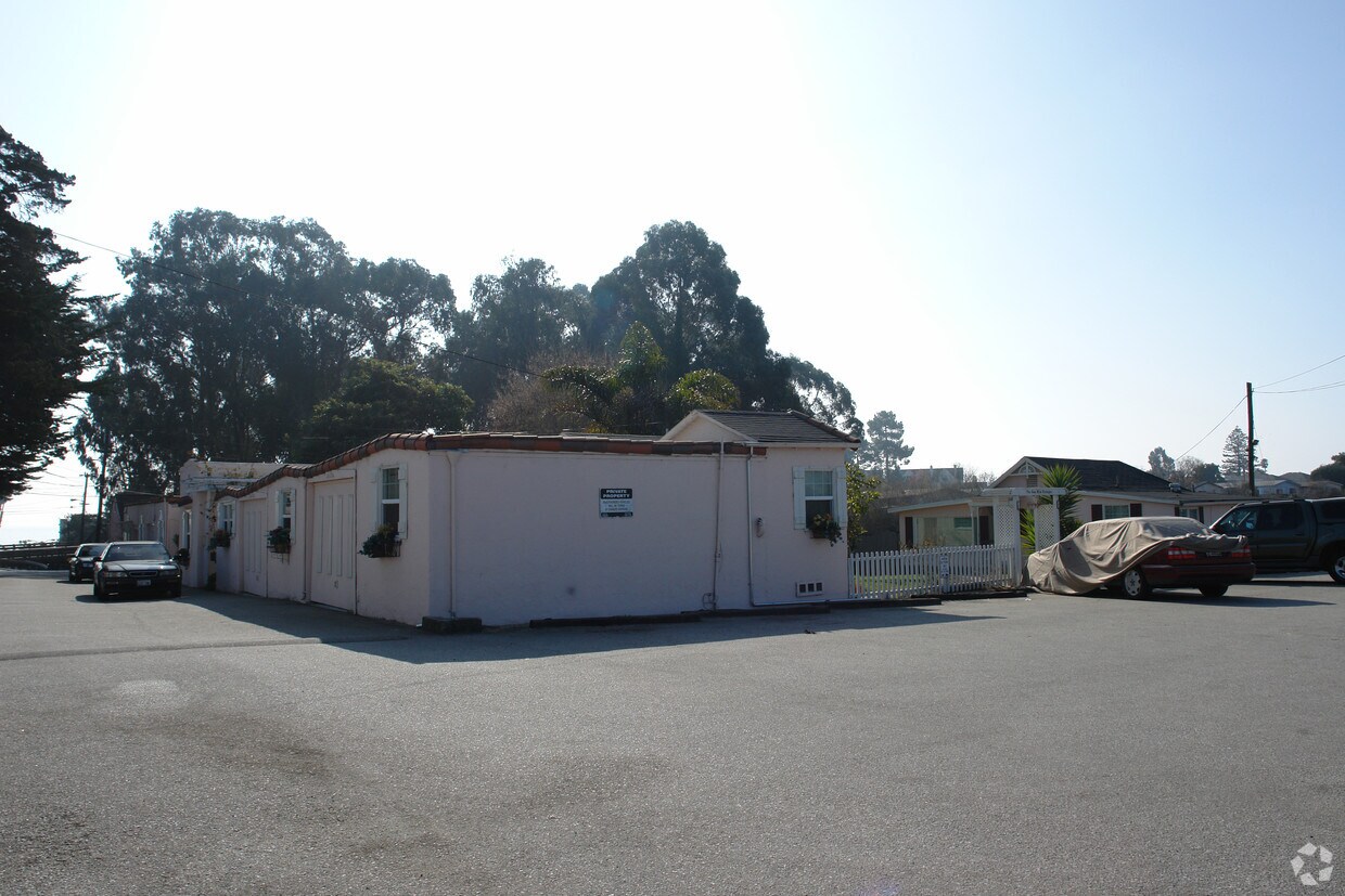 Building Photo - 114 Viaduct Ct
