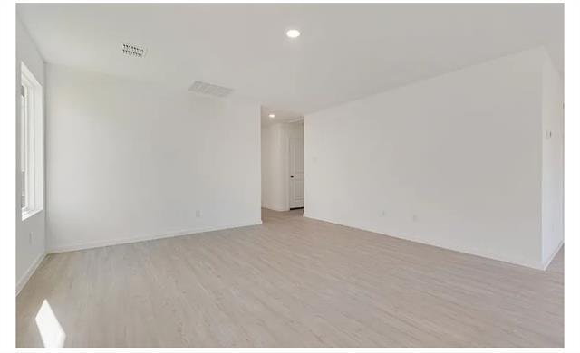 Foto del edificio - 613 Holleman Dr