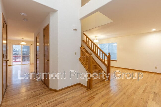 Building Photo - 709 Clarendon Dr