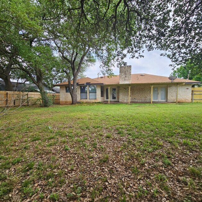 Foto del edificio - 902 Woodview Dr