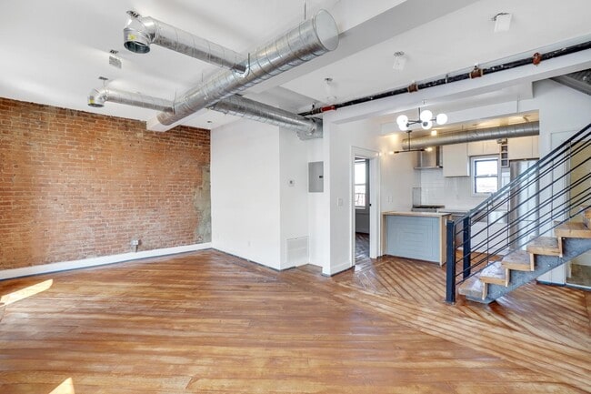Building Photo - 304 Paterson Plank Rd
