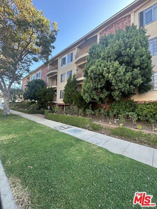 Foto del edificio - 1818 Pelham Ave