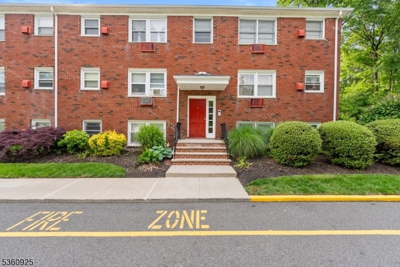 Primary Photo - 482 Joralemon St