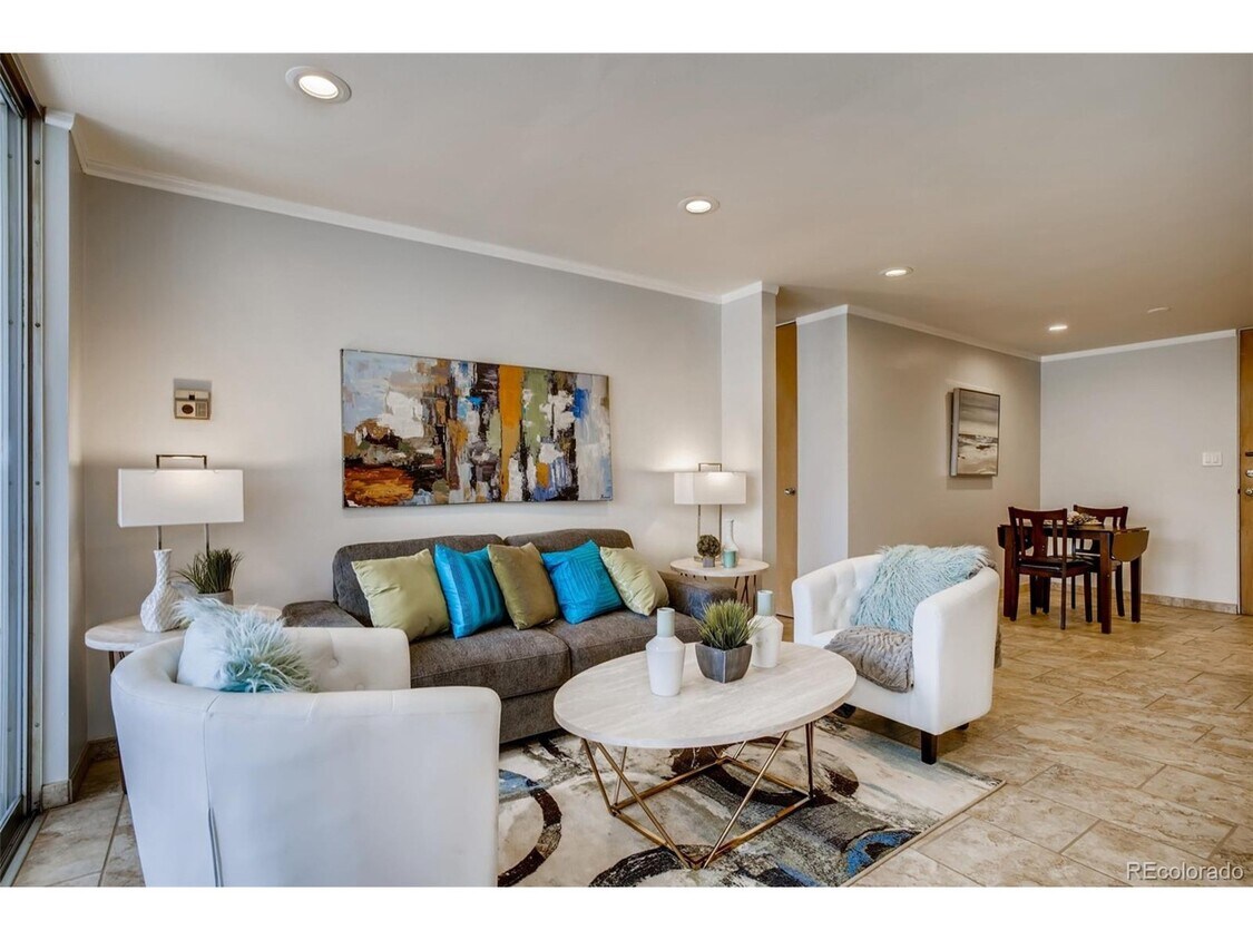 Foto principal - 1050 N Corona St