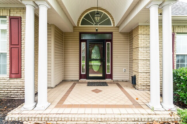 Building Photo - Woodbine Home