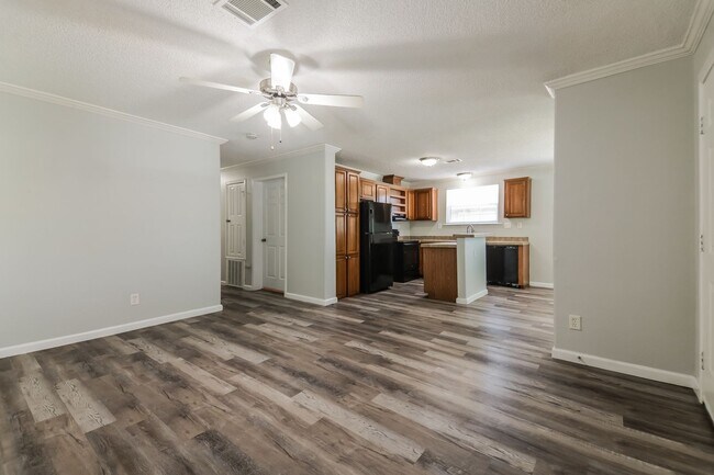 Foto del edificio - 3 BR/2BA | Newly Renovated Single Family Home  | Huge fenced backyard| In Dallas!