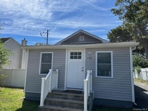 Building Photo - 142 Patchogue Ave