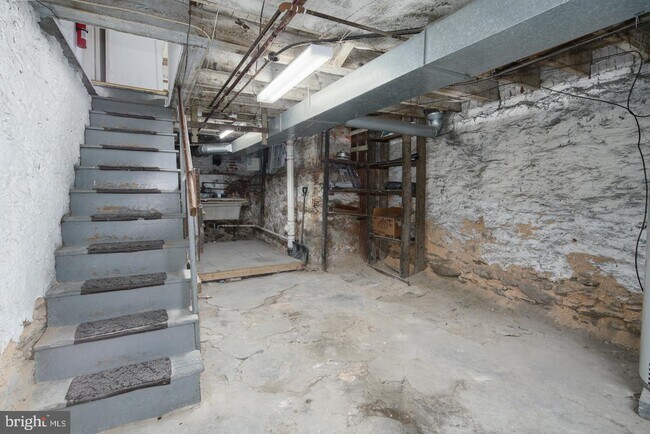 Building Photo - 25 S 45th St