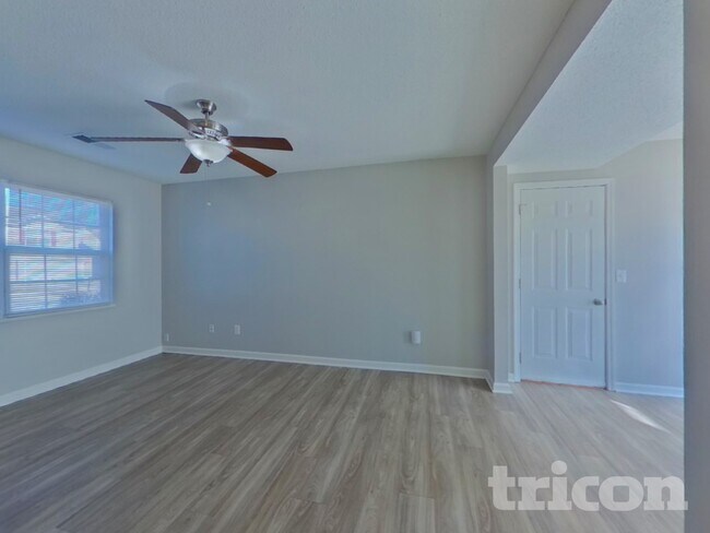 Foto del edificio - 521 Halleck Ln