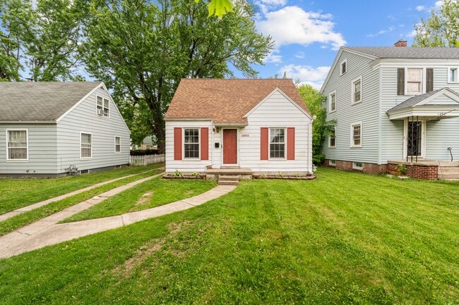 Building Photo - 1502 Schuyler Rd