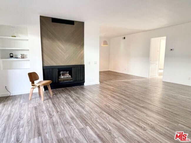 Foto del edificio - 31570 Agoura Rd