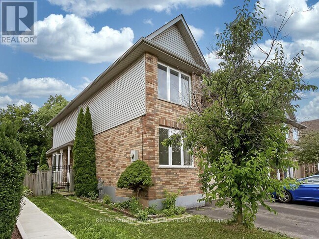 Photo du bâtiment - 1310 Blanshard Dr