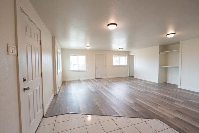 Building Photo - 456 Ipu Cir