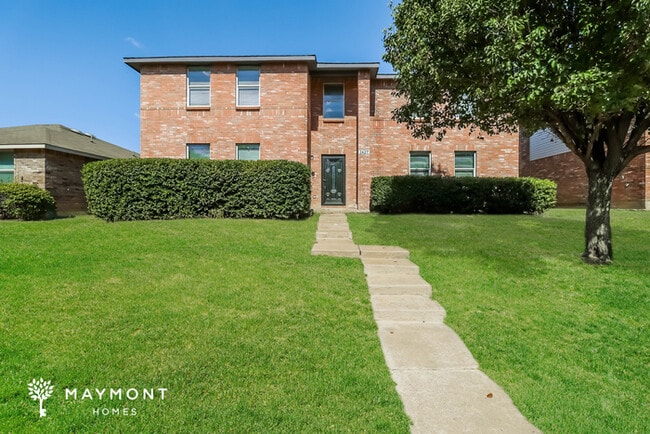 Building Photo - 1427 Golden Grass Dr