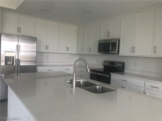 Foto del edificio - 5835 Double Eagle Cir