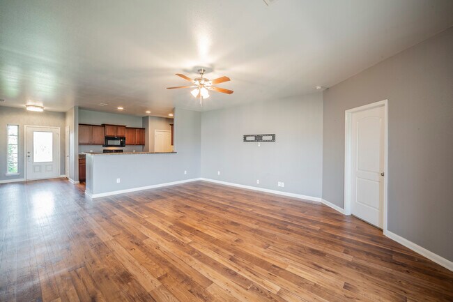 Building Photo - 1213 Switchgrass Ln