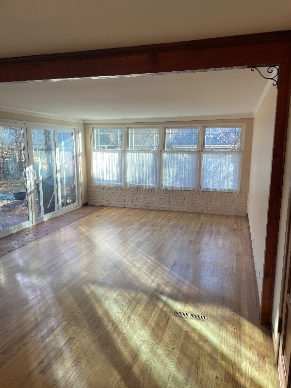 Building Photo - 2550 S Dahlia St