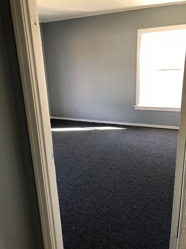 Foto del edificio - 618 W 75th St