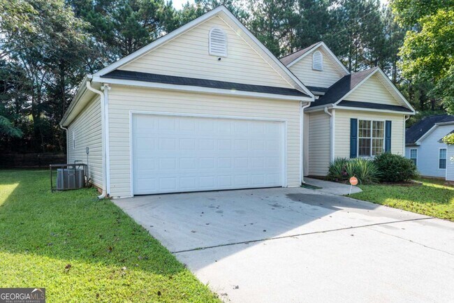 Foto del edificio - 235 Summer Hill Cir