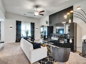 Building Photo - 412 Maple Fawn Dr