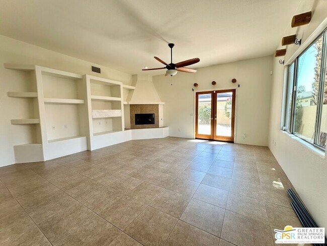 Building Photo - 51220 Avenida Velasco