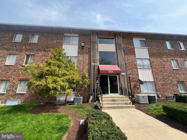 7521 Riverdale Rd Unit 1979, New Carrollton, MD 20784 - Room for Rent ...