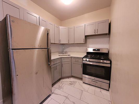 Building Photo - 2 bedroom in BRONX NY 10458