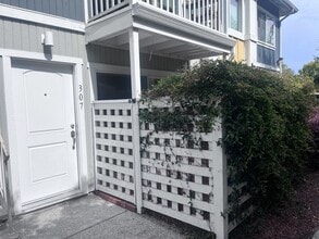 Building Photo - 755 14th Ave