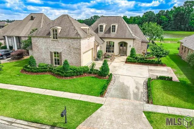 Aerial view of property - 18328 Lake Harbor Ln