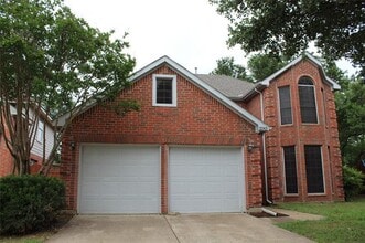 Building Photo - 2243 Ellis Dr