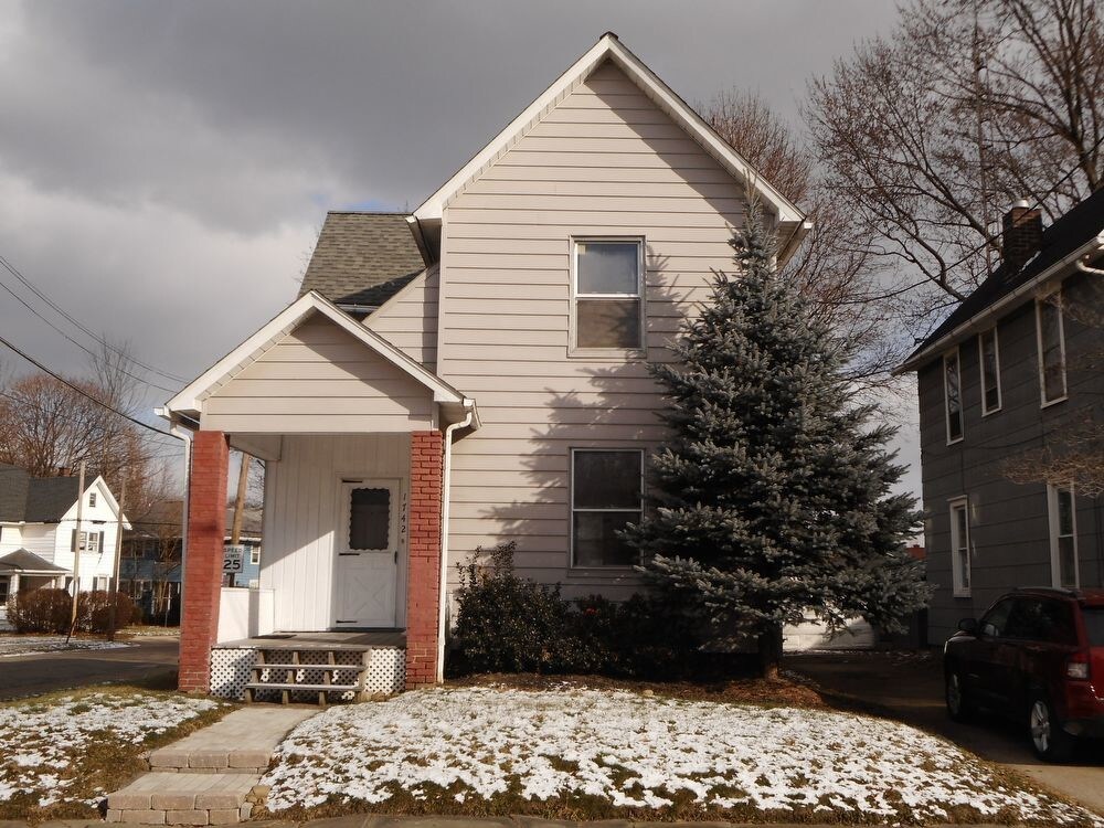 Foto principal - 1742 Woodland Ave NW