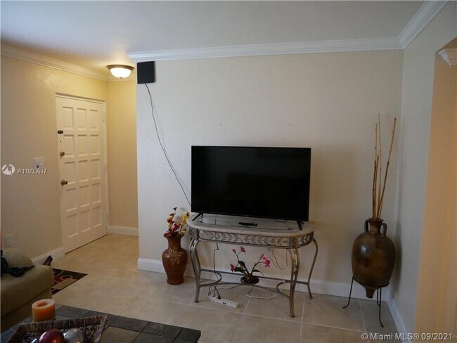 Building Photo - 10838 SW 88th St