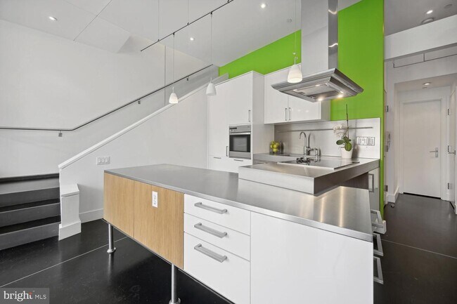 Building Photo - 1237 Congress Ct NW